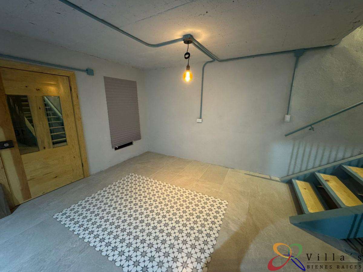 puerta de entrada por dentro.jpeg